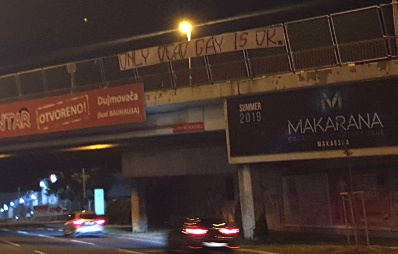 U Splitu uoči Pridea postavljen transparent "Only dead gay is ok"