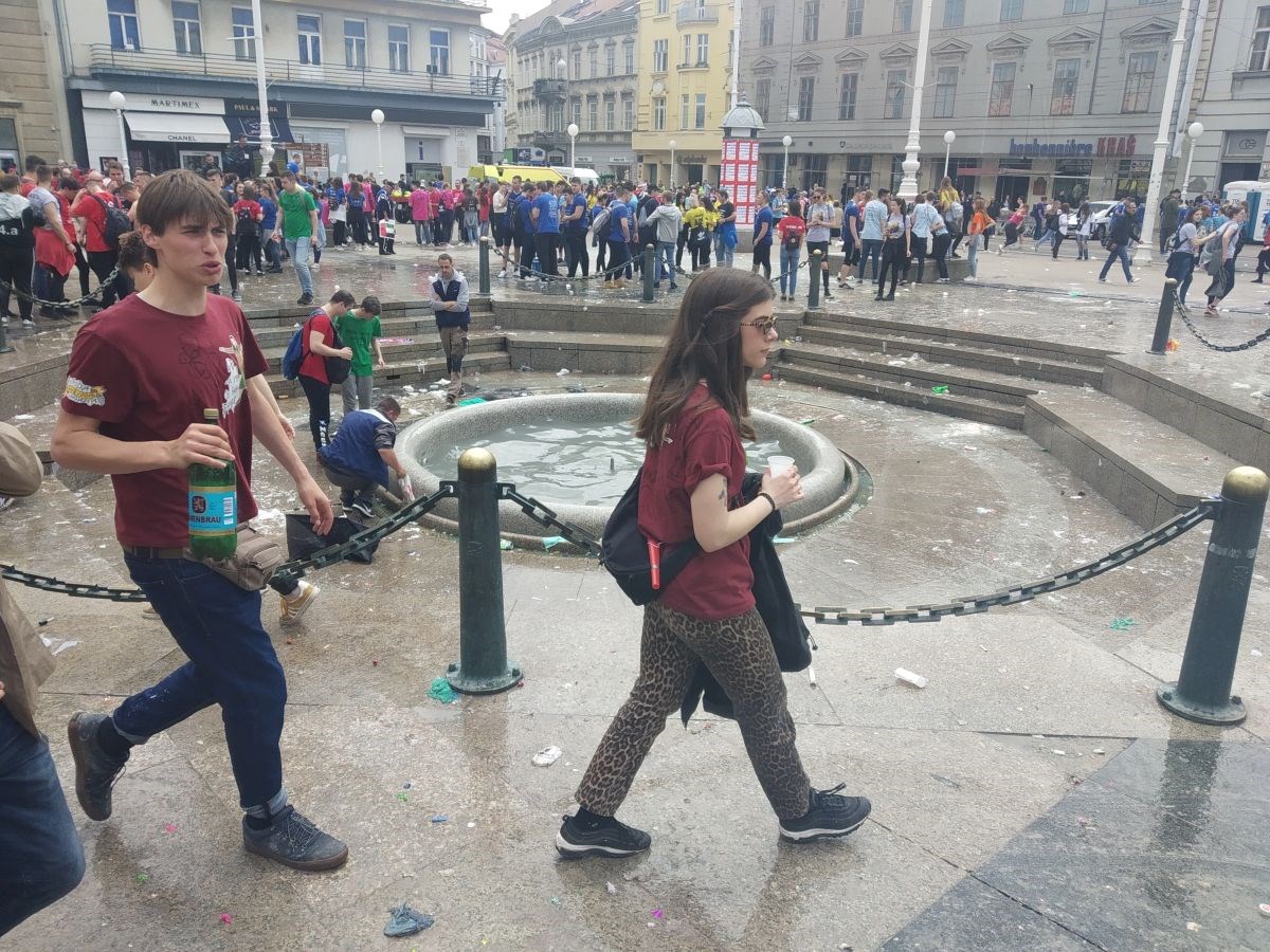 Kao nakon apokalipse: Evo kako Trg izgleda nakon maturanata