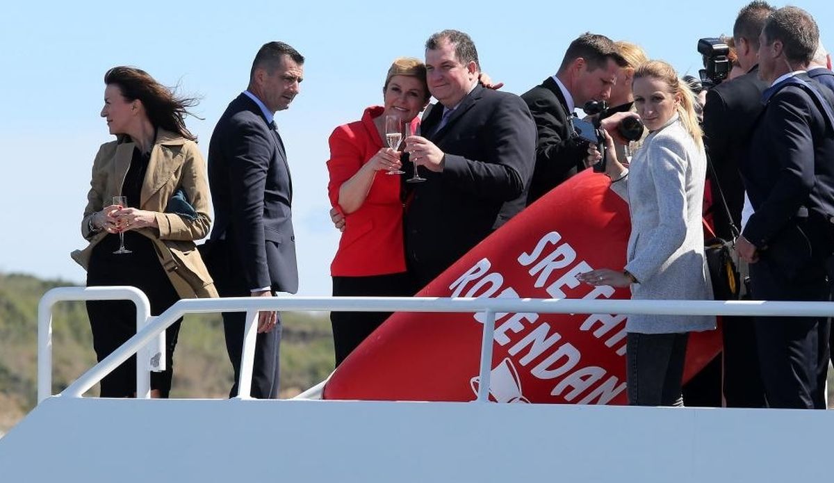 Kolinda je danas na otocima slavila rođendan, a fotke su nadrealne