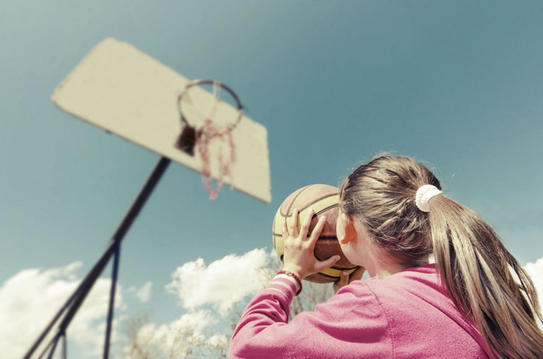 Djevojčica pisala košarkašu da su njegove tenisice samo za dečke pa dobila par