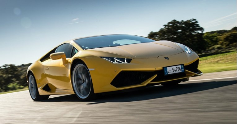 Nije odolio brzini: Unajmio Lamborghini i nakupio 46.000 USD kazni