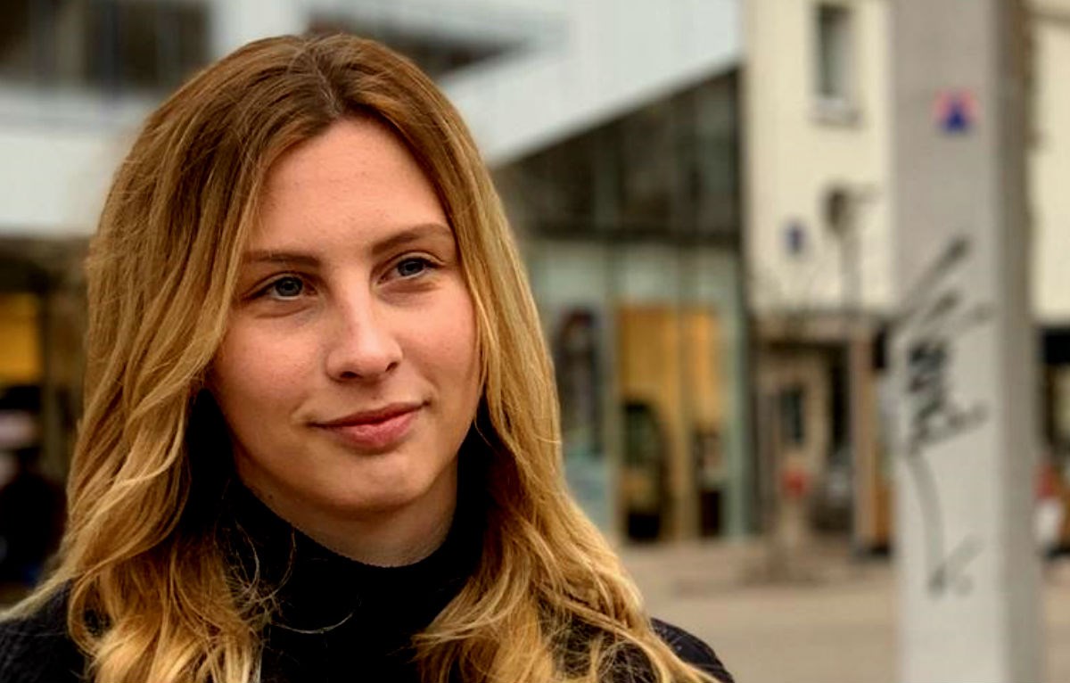 Laura ima 17 godina i organizira prosvjed za klimu. Vjeroučitelj je ismijava