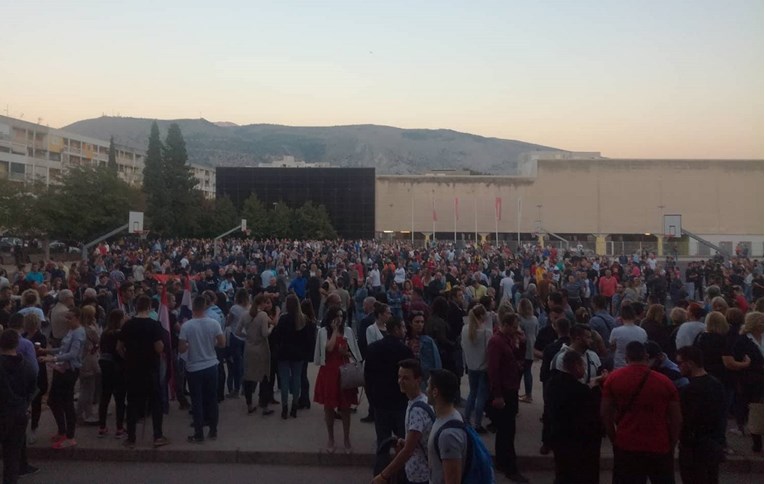 U Mostaru 10 tisuća Hrvata marširalo protiv Komšića