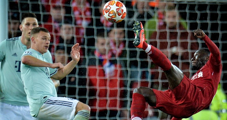 Bayern zadirkuje Keitu zbog promašenih škarica