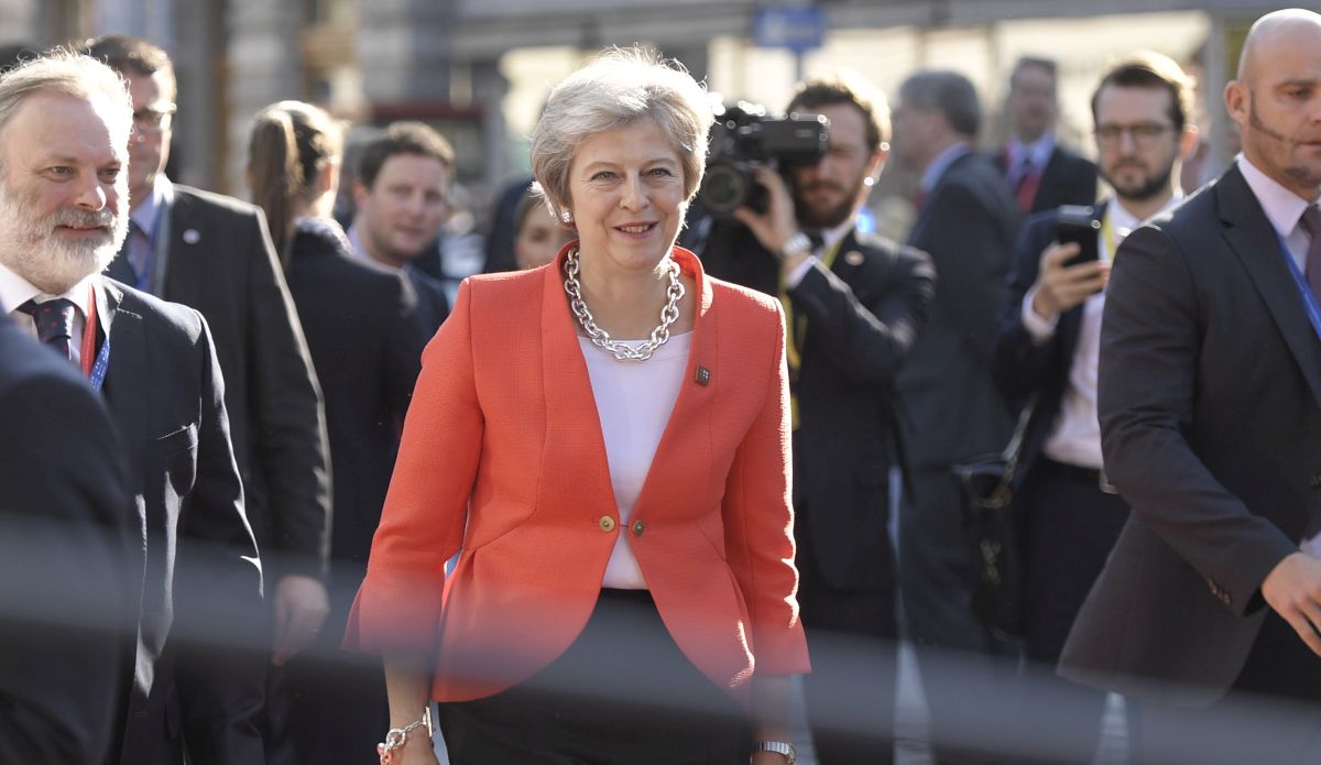 May pokušava umiriti zastupnike: "Dogovor o Brexitu je blizu"