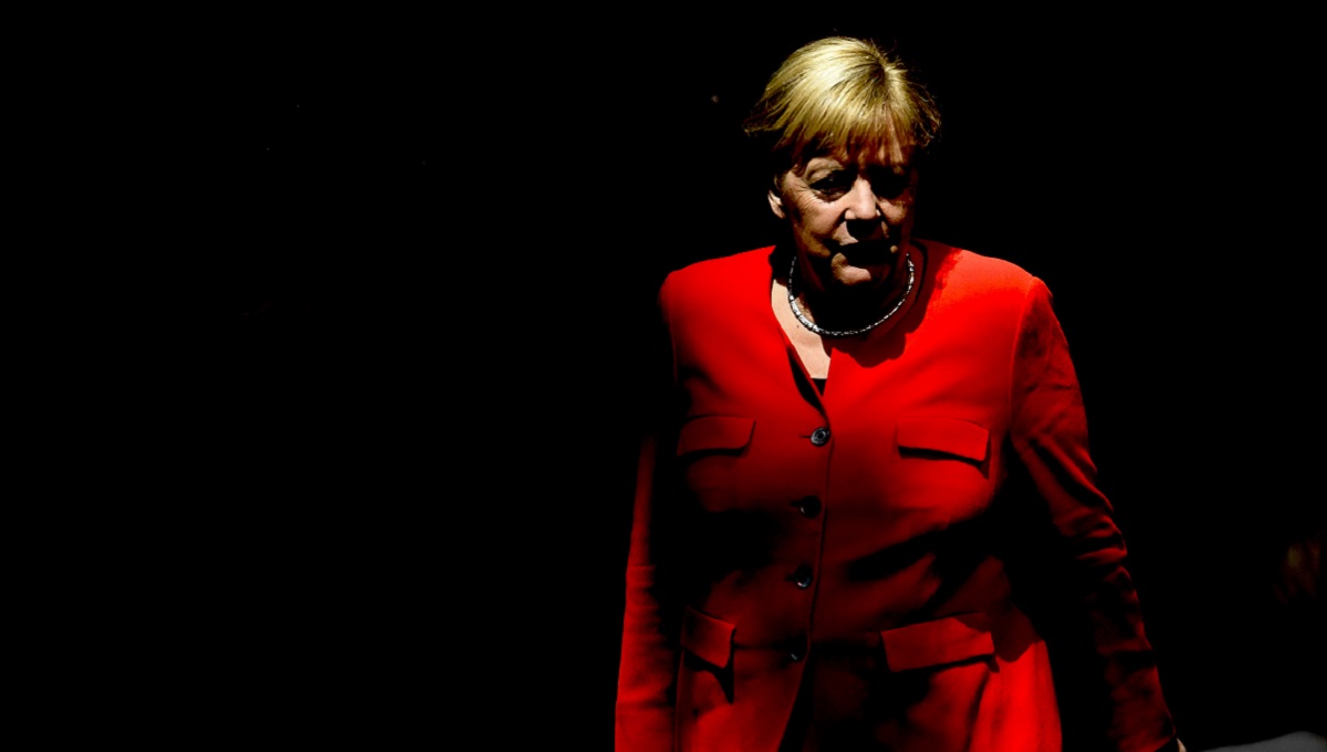 Novi udarac za Merkel, njen kandidat poražen u stranačkim izborima