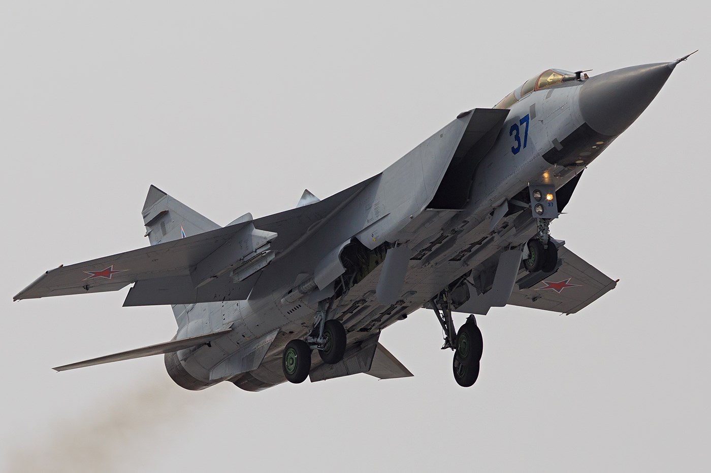 Srušio se ruski MiG-31, posada se katapultirala