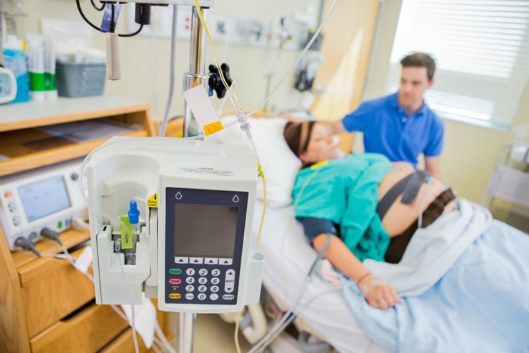 Porod uz “rajski plin” novi je hit u čakovečkoj bolnici: Isprobalo ga je 27 žena