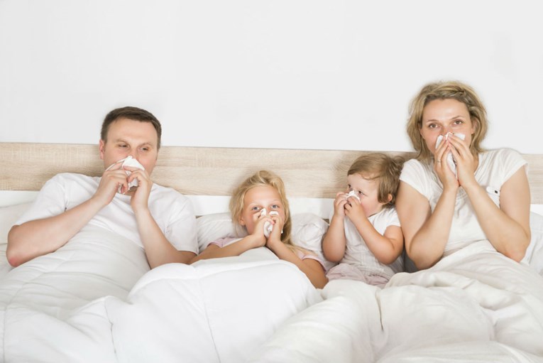Sedam od deset roditelja misli da je krivo za prehladu svoje djece