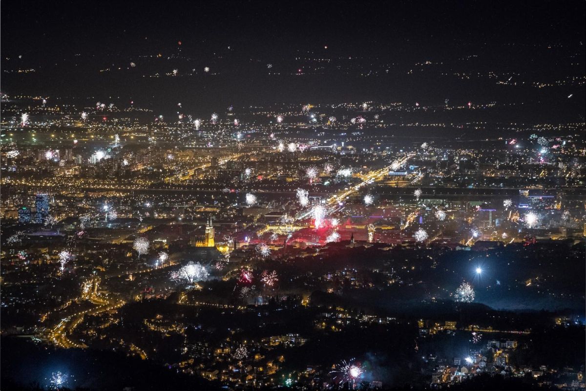 Snimka novogodišnjih vatrometa iznad Zagreba ostavit će vas bez daha
