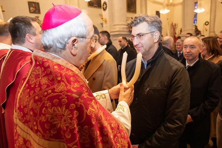 Plenković čestitao Uskrs svećenstvu i vjernicima