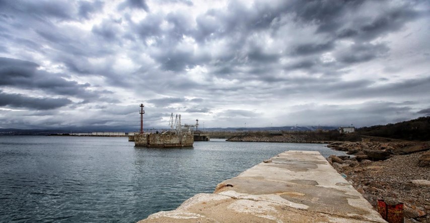 Sud u Rijeci odbio poništiti okolišnu dozvolu za plutajući LNG terminal