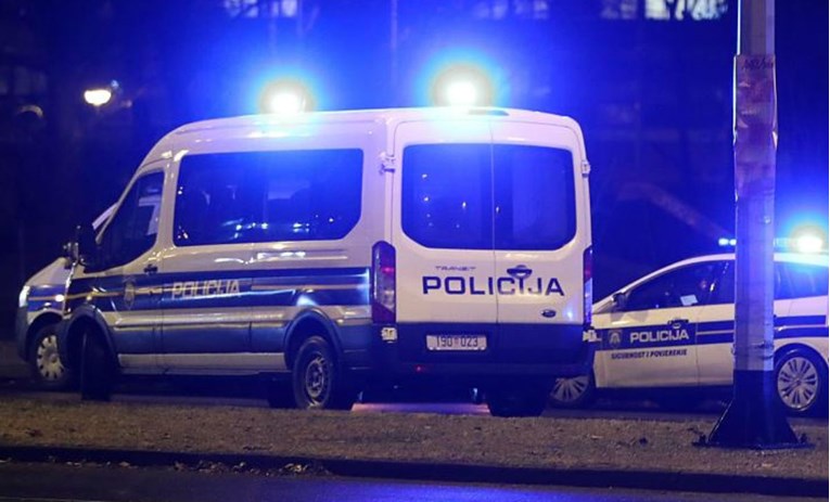 Trojica stranaca pobjegla policiji iz postaje u Županji, policajac pucao u zrak