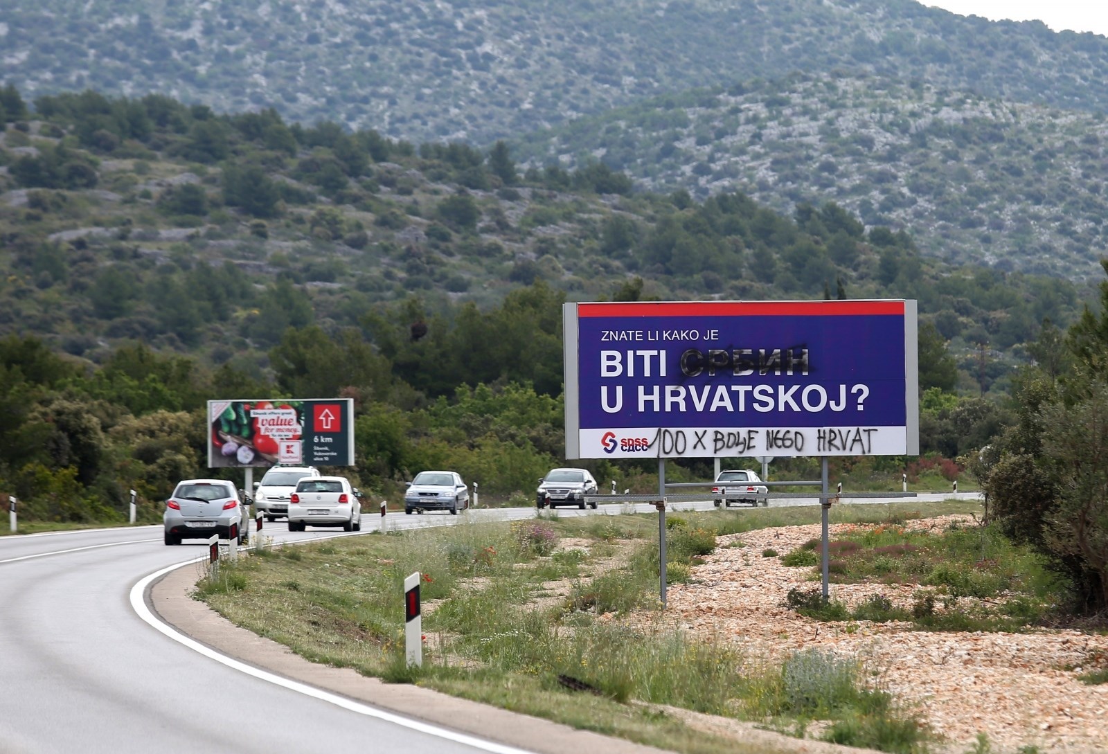 Uništen plakat Pupovčeve stranke i u Šibeniku, pogledajte što sad piše na njemu