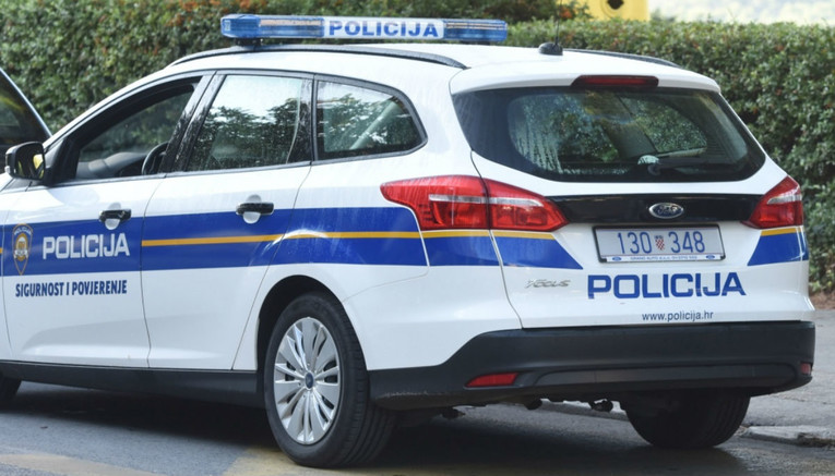 Kod Čakovca izudarao dvojicu policajaca pa jednom prijetio da će mu spaliti kuću