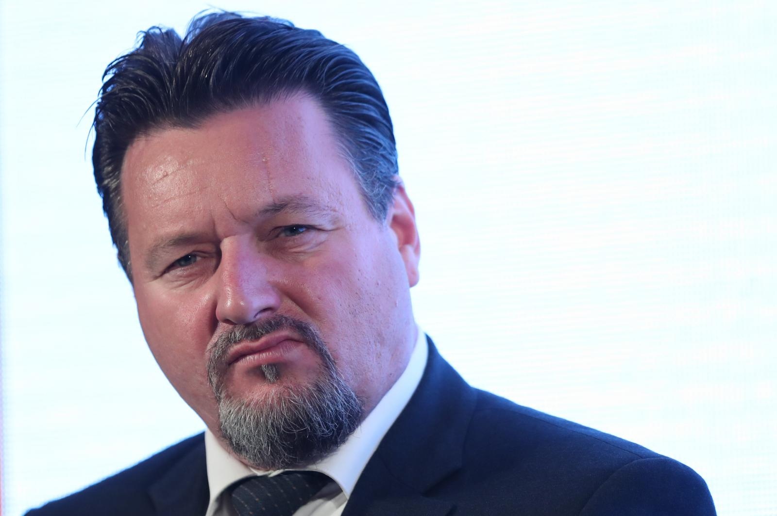 Trebate uslugu? Javite se Kuščeviću, evo vam i kontakt