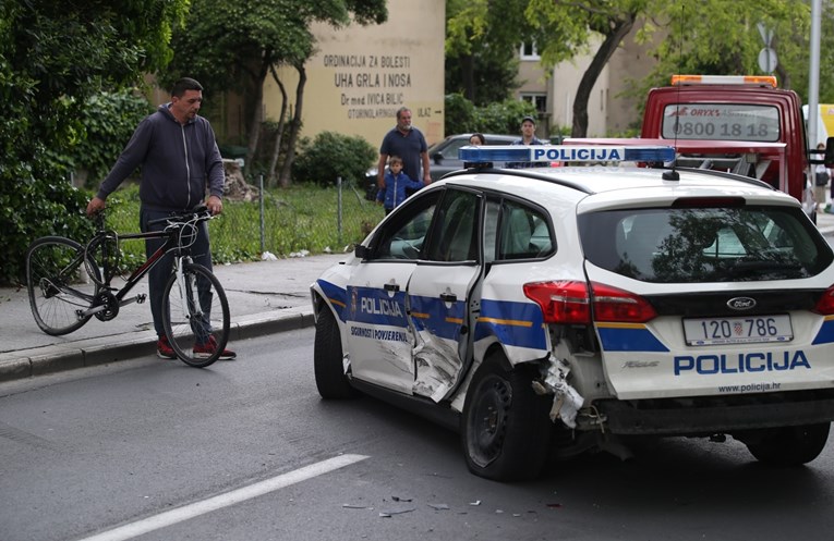 Žena iz Južne Koreje se zabila u policijski auto u Splitu, stradao i biciklist