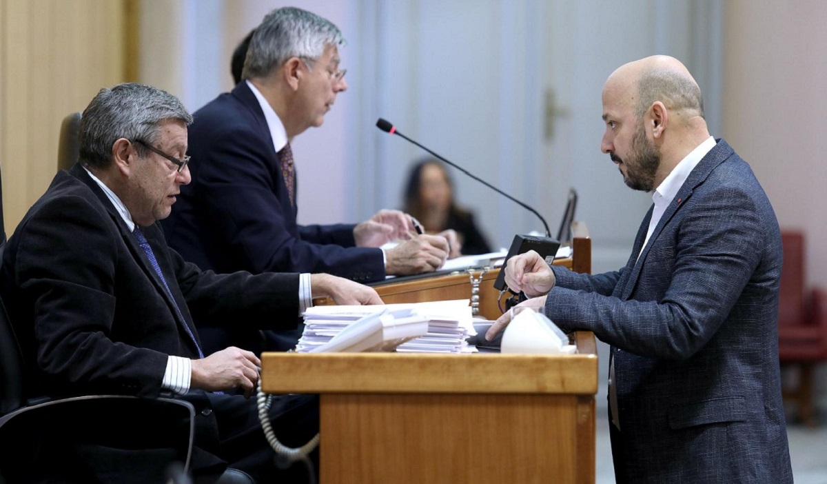 VIDEO Buran dan u saboru, Reiner do kraja rasprave oduzeo riječ Marasu