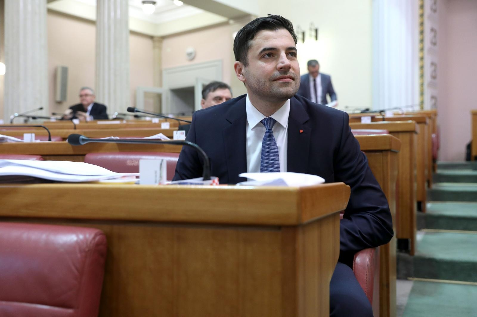 Bernardić: Treba nam revizija Vatikanskih ugovora