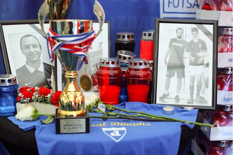 Tuga u Zagrebu: Prijatelji i suigrači se oprostili od igrača i trenera Futsal Dinama