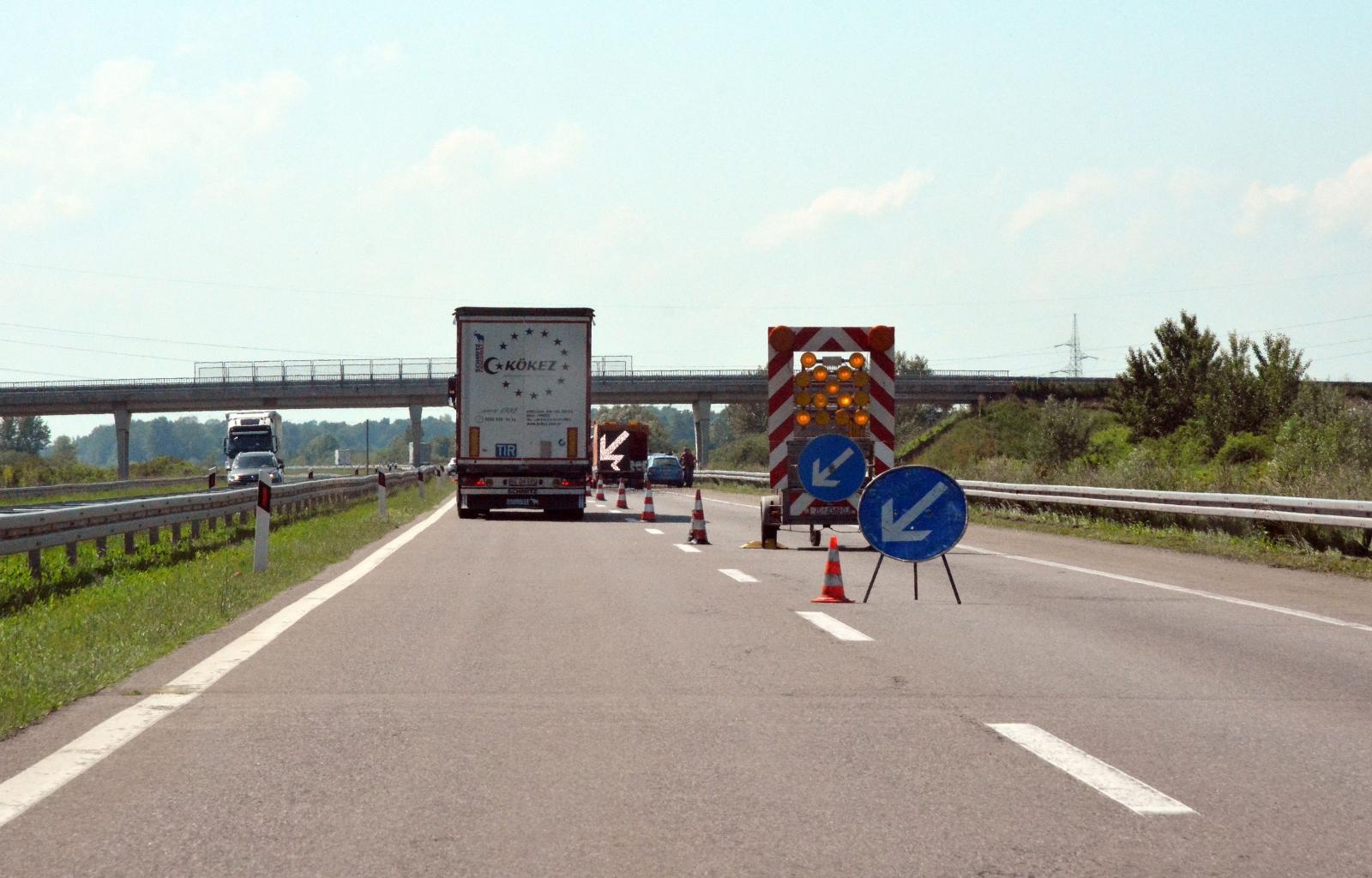 Vozači, oprez! Na autocesti je srna
