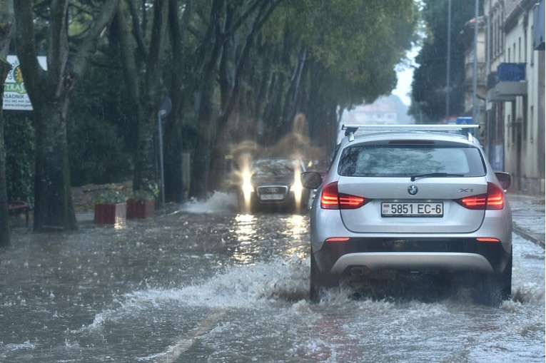 HAK zbog velike promjene vremena izdao posebno upozorenje za vozače
