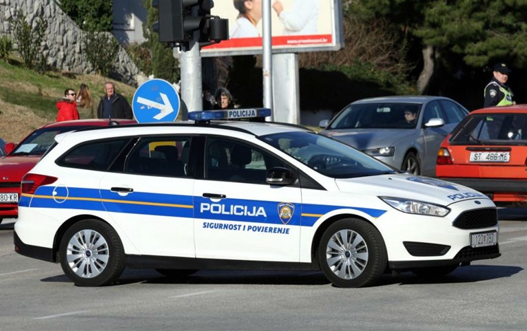 Nesreća u Splitu: Sudarilo se 5 auta, jedna osoba u bolnici. Gužva je ogromna