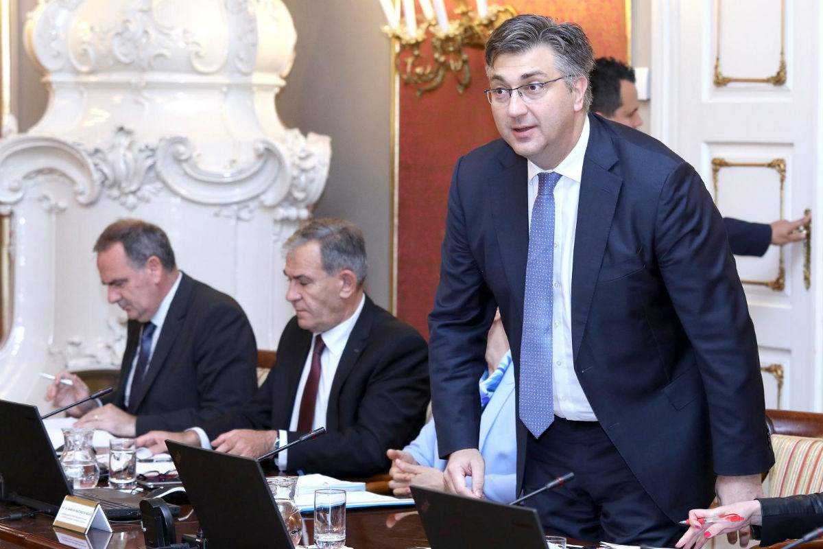 Vlada se u 2018. godini sjetila elektroničkih računa, kažu da će time uštedjeti dvije milijarde godišnje