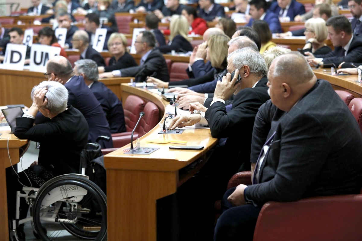 Sabor u 2018. - Svađe, niski udarci i uvrede: "Čobane, pametan si za popizdit"