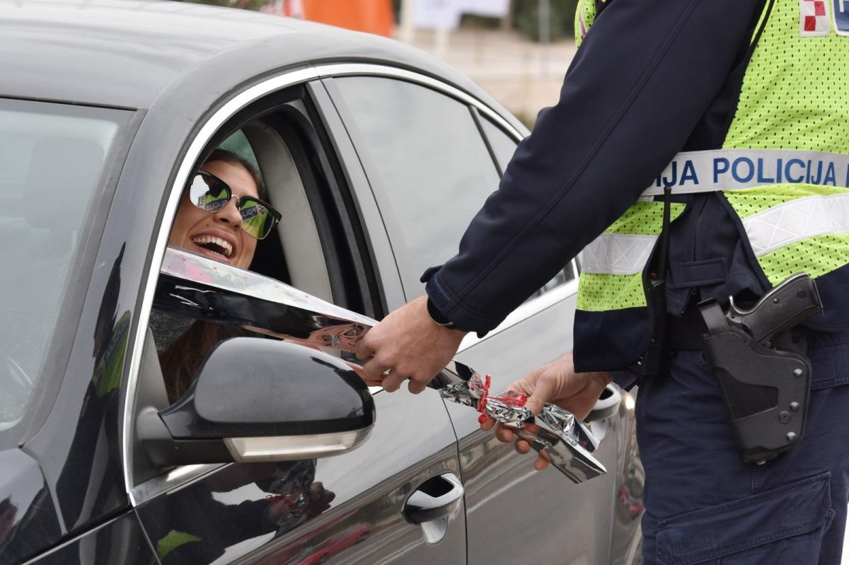 Šibenčanke i Karlovčanke danas su ostale u čudu kad ih je zaustavila policija