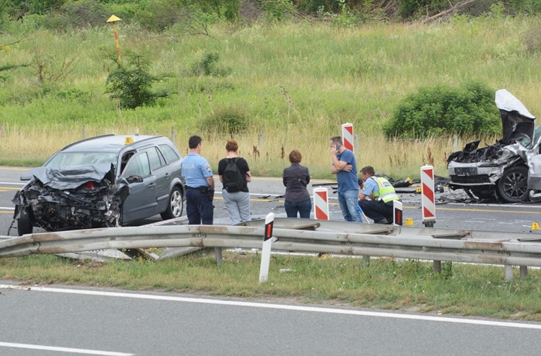 Teški sudar triju vozila na autocesti kod Novske: Jedna osoba poginula, stvaraju se kolone