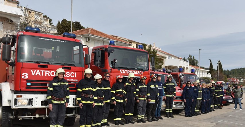 Pogledajte ove fotke: Svi hrvatski vatrogasci su uz Franu Lučića
