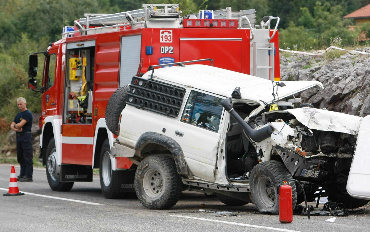 Strašna nesreća kod Rijeke, jedna osoba poginula u smrskanom terencu