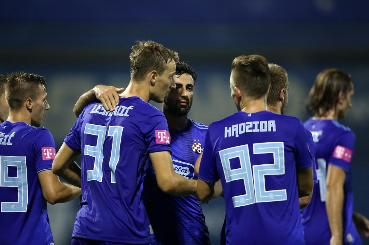 DINAMO - SLAVEN 2:1 Prvak na vrhu HNL-a
