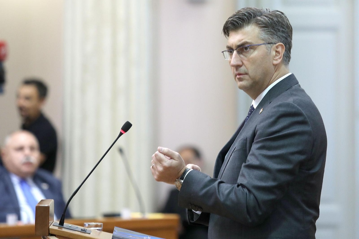 Plenković sat vremena u saboru hvalio svoju vladu, Bernardić mu odgovorio