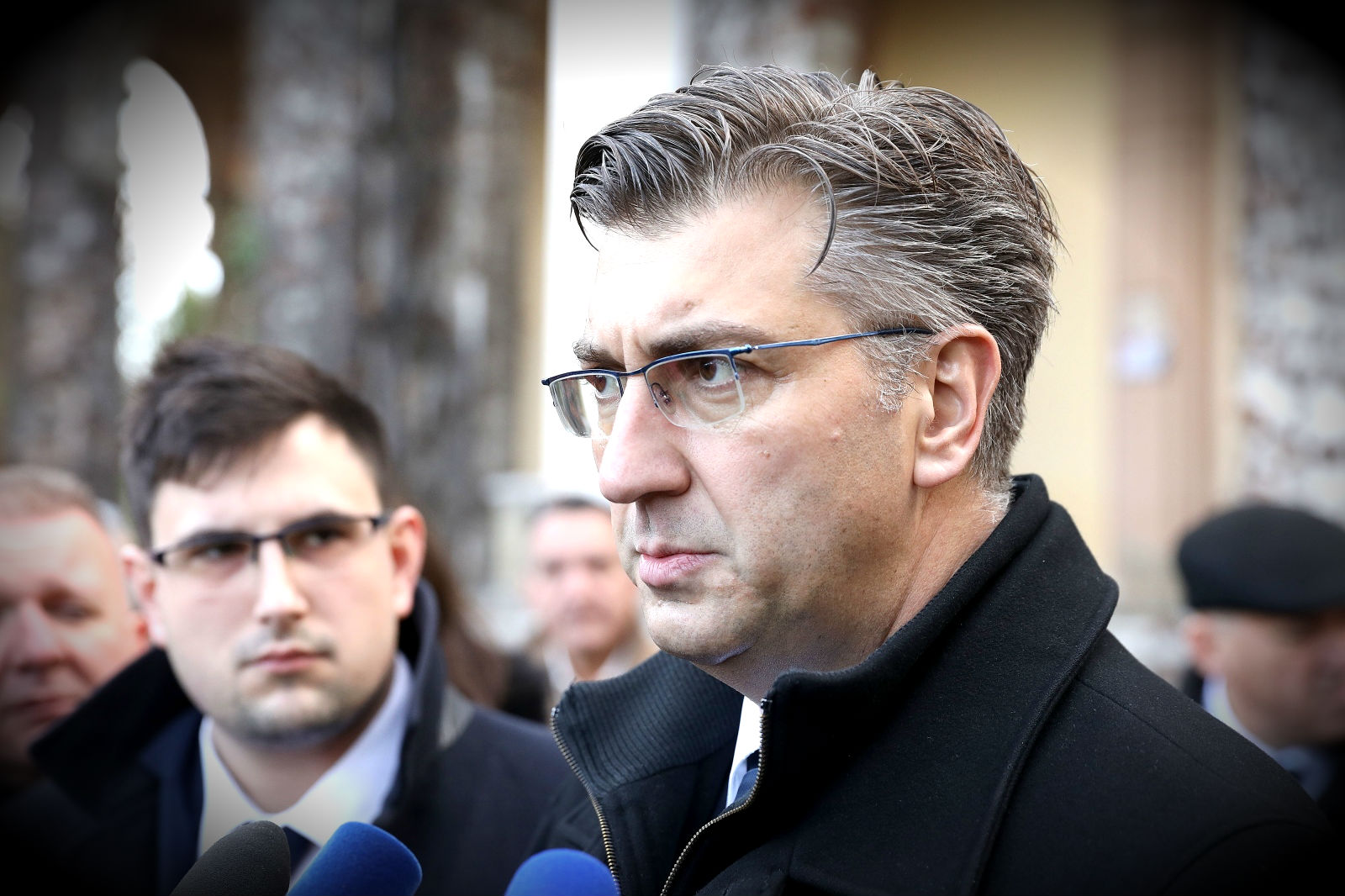 MMF: Iseljavanje Hrvata ugrožava mirovine i zdravstvo, srežite javnu upravu