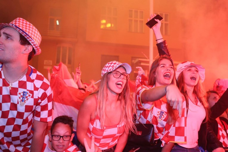 Šaljite nam fotke i videa: Kako se kod vas slavi hrvatska pobjeda?