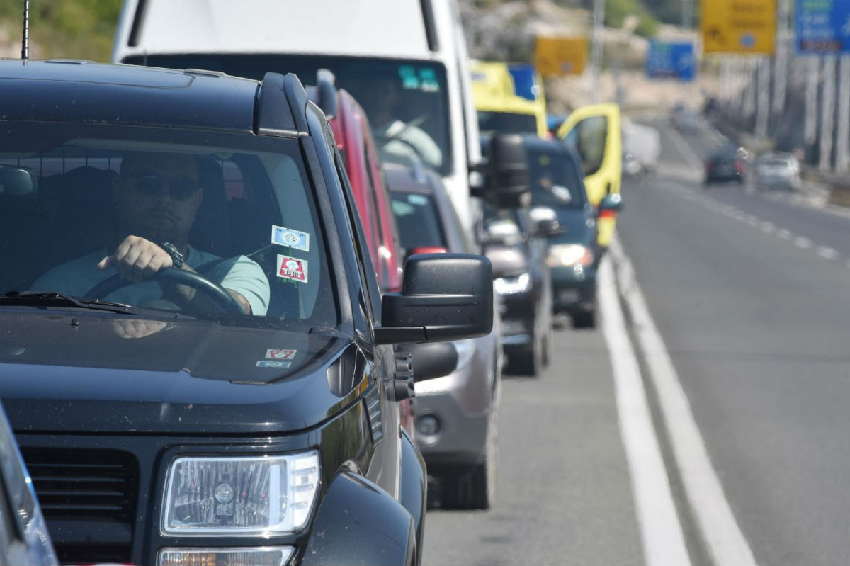Vozači, oprez: Više nesreća na autocestama i obilaznicama, vozi se u kolonama