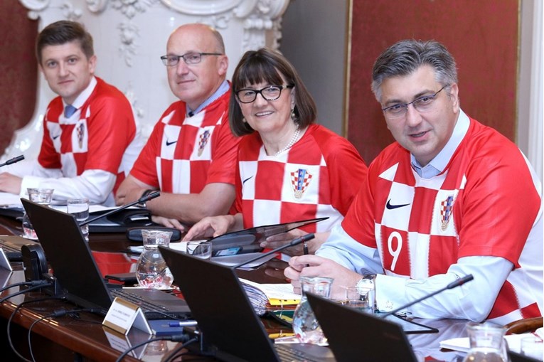 Vlada: Nije istina da država ima novca za nacionalni stadion, a nema za bolesnu djecu