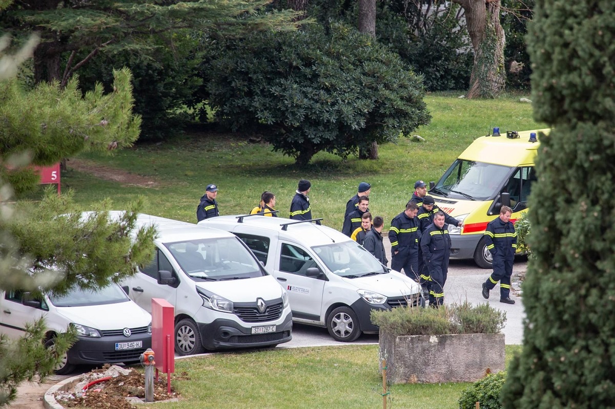 Tuga u Gabrilima, mještani se oprostili od poginulog radnika Ivice Zvrka