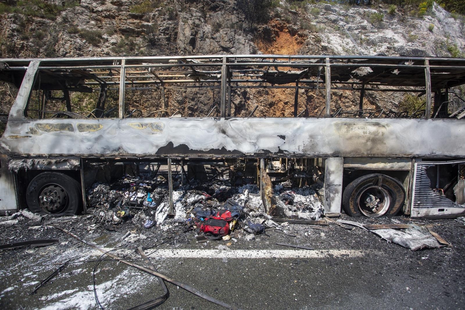 Djeca su u posljednji tren napustila bus: "Nešto je eksplodiralo pa se zadimilo"