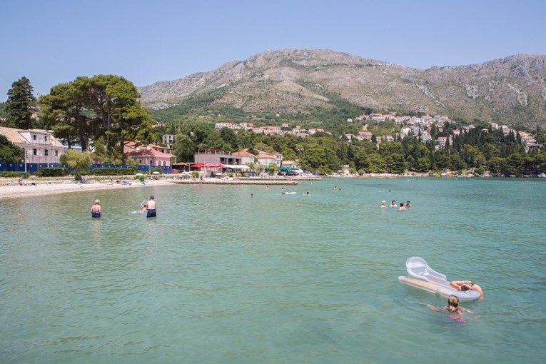 More kod Dubrovnika puno fekalija, ne preporučuje se kupanje
