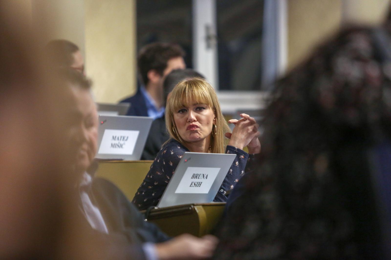 Bruna Esih: Prekid trudnoće je ubojstvo djeteta