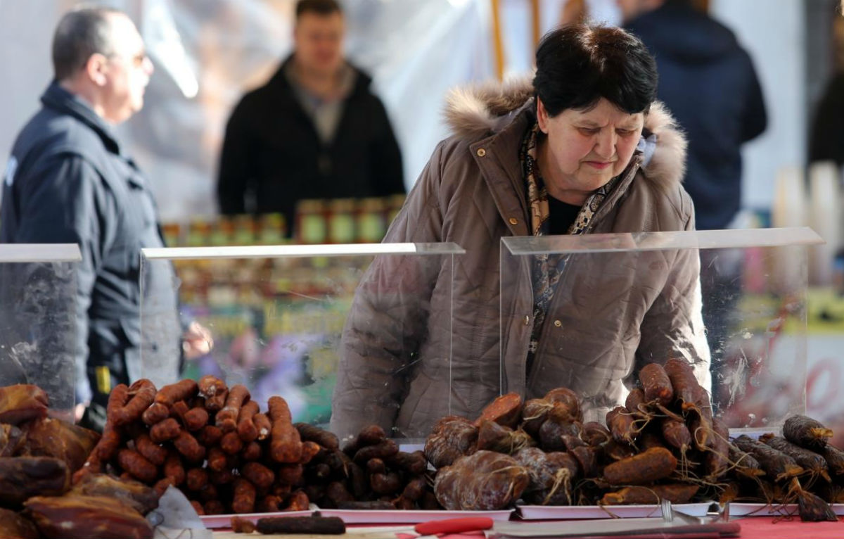 Povlače se slavonske kobasice "Petar i sinovi", sadrže opasnu bakteriju