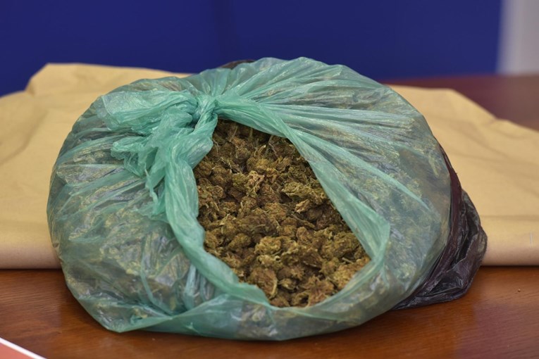 Splićanin u stanu držao dva kilograma marihuane i 665 tableta ecstasyja
