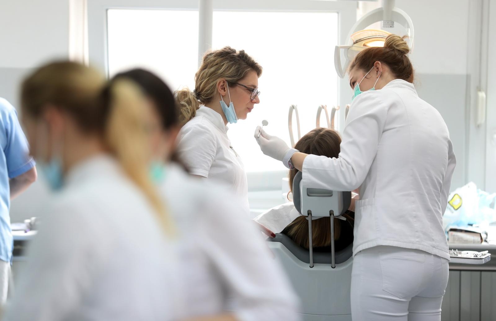 Država ide u provjeru Hrvata koji su se iselili, ukida im jeftinije liječenje