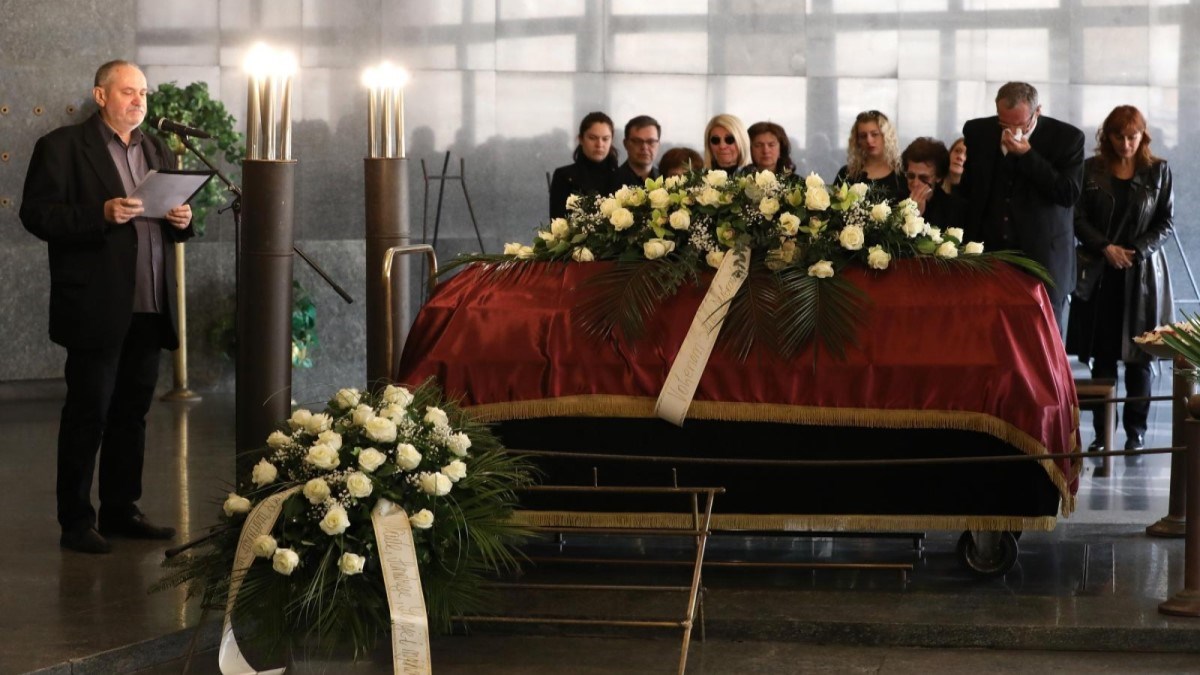 VIDEO Prljavci u suzama posljednji put ispratili svog basista