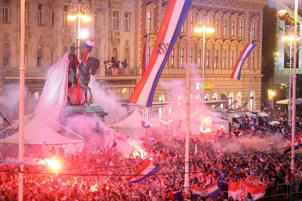 Na ulicama Zagreba finale je gledalo 35.000 navijača, oštećeni automobili, bilo je i privedenih