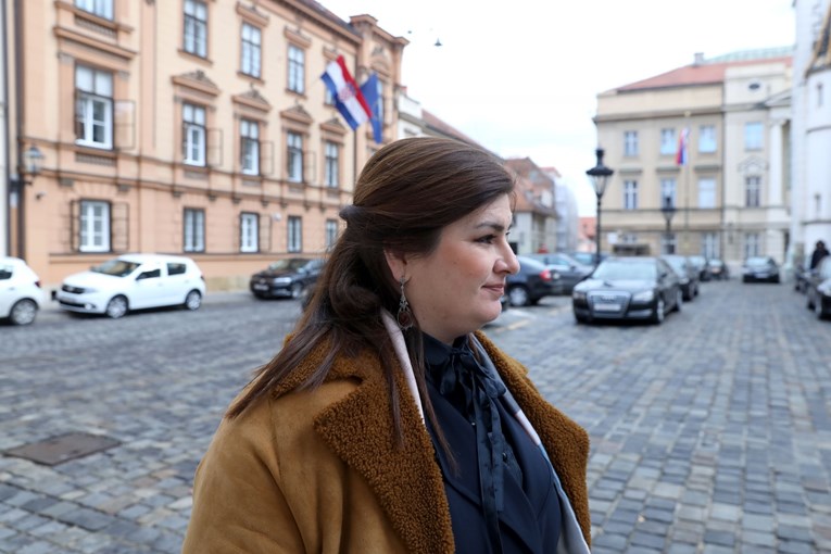Ministri komentirali fotografije Tolušića i prostitutke: "To su lažne vijesti"