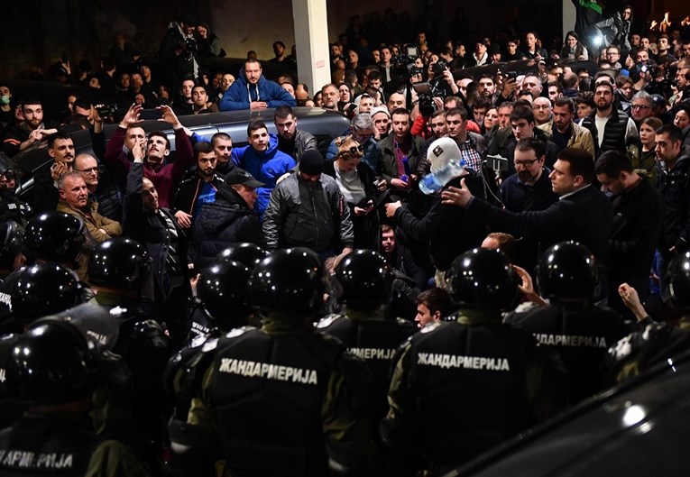 Prosvjednici dali ultimatum Vučiću i vladi, istječe u 15 sati: "Gotovi ste"
